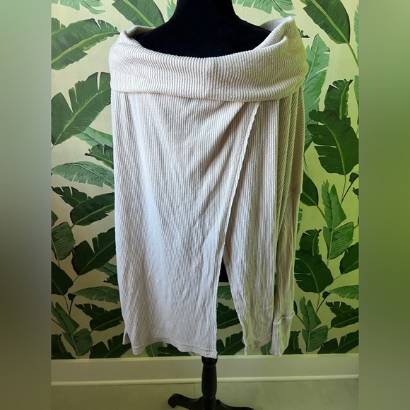 Free People We the free oversized ribbed split back cozy tunic top size L - Picture 4 of 6